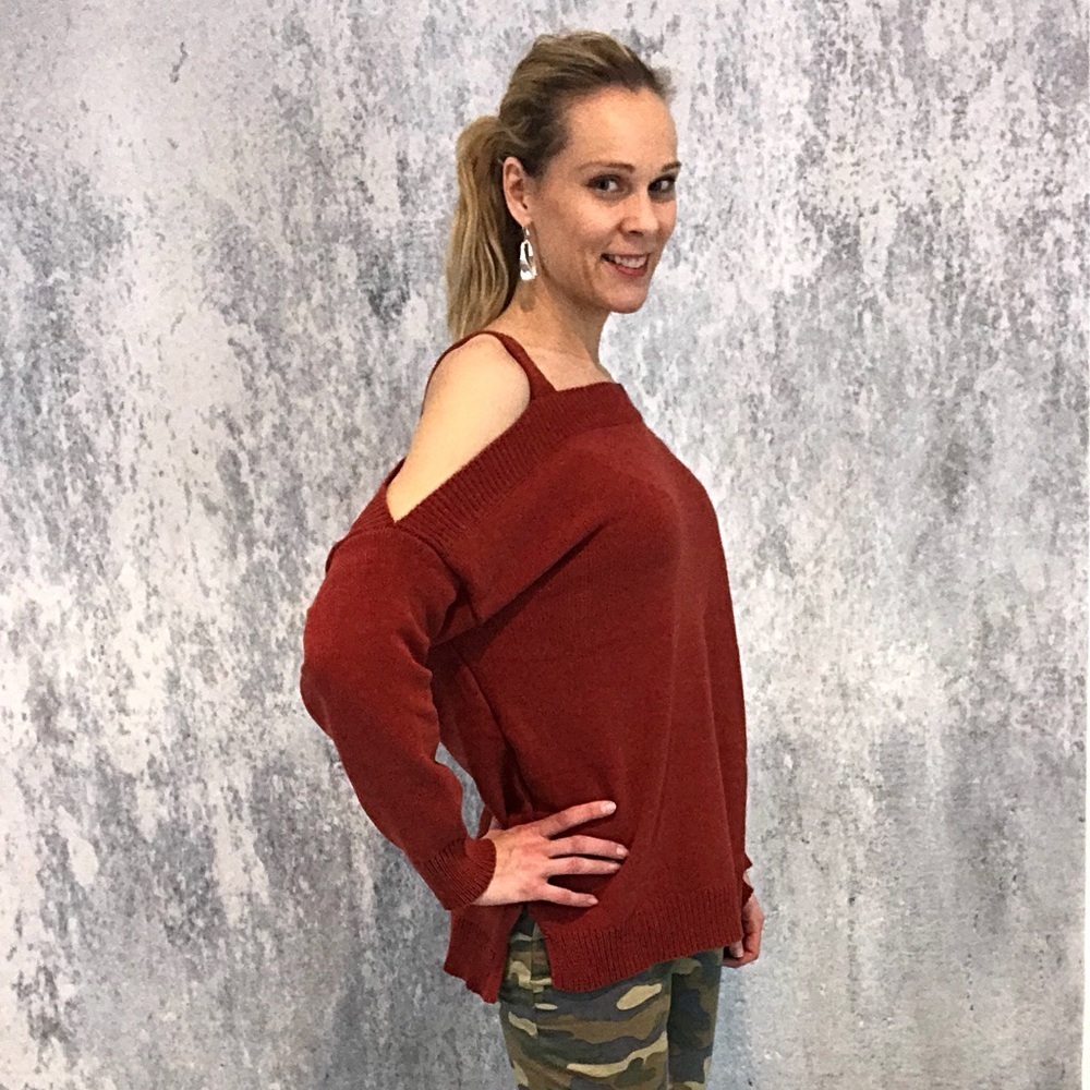 Rust cold shoulder sweater - Picture 8 of 8